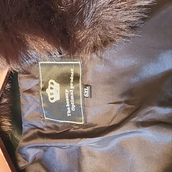 Luxurious Brown Faux Fur Jacket - Picture 3 of 4